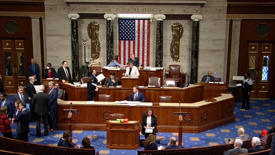 Congress Races Clock to Avert Government Shutdown