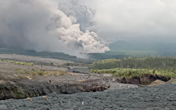 Thousands on Alert in Indonesia’s Java After Mt. Semeru Eruption