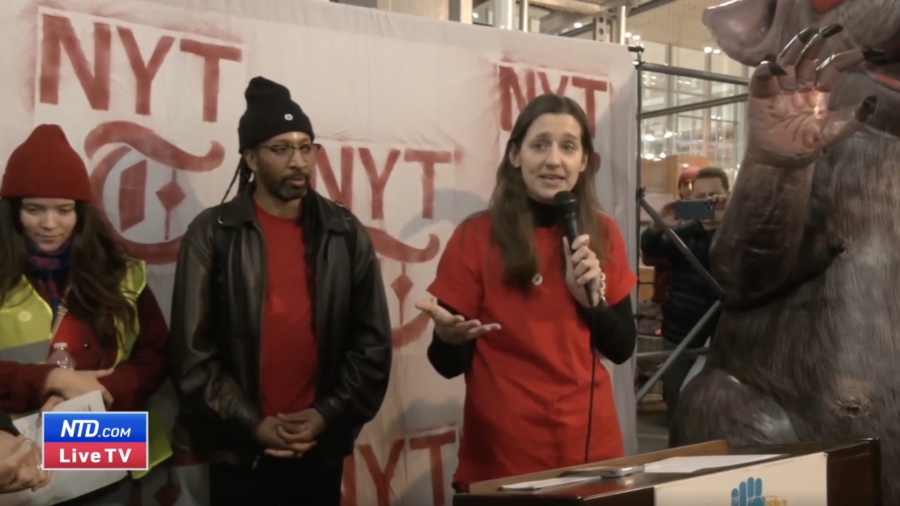 New York Times Journalists, Other Workers Go on 24-Hour Strike