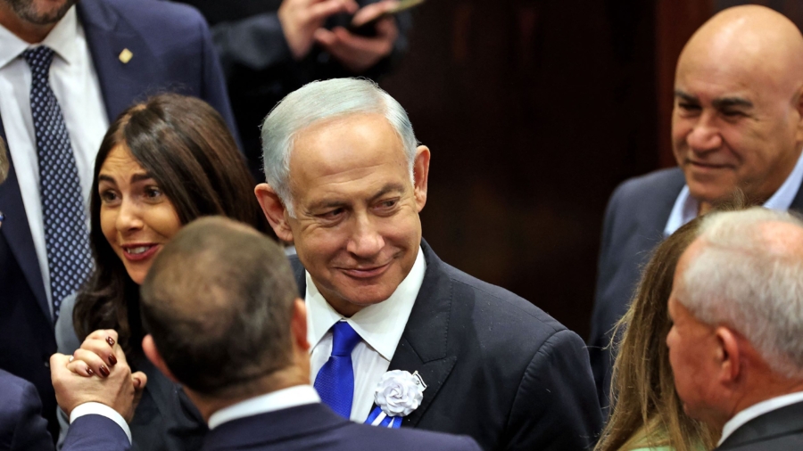 Benjamin Netanyahu Says He’s Formed New Government Minutes Before Deadline