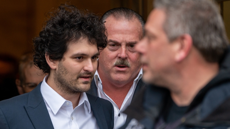 Judge Allows FTX Founder Bankman-Fried to Be Released on $250 Million Bond to Parents' Home
