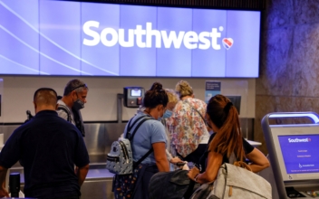 Southwest Cancels Thousands More US Flights as Weather Stays Bitter