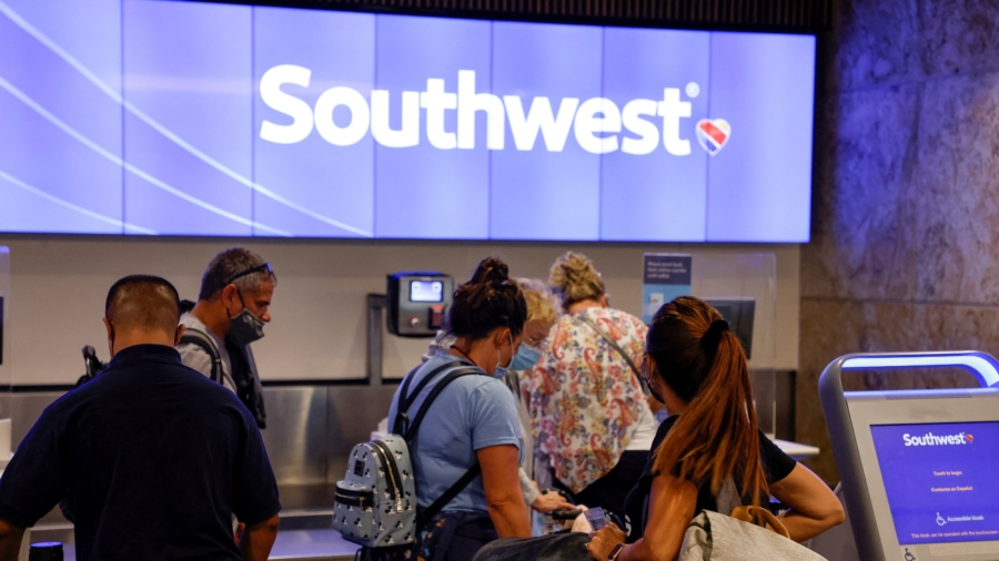 Southwest Cancels Thousands More US Flights as Weather Stays Bitter