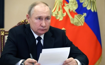 Putin Calls for Orthodox Christmas Truce; Ukraine Rejects