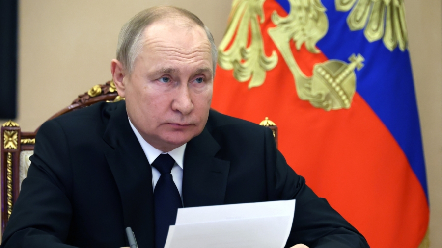 Putin Calls for Orthodox Christmas Truce; Ukraine Rejects
