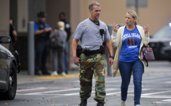 1 Person Hurt in Shooting Outside Suburban Atlanta Walmart
