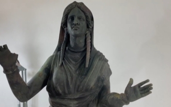 Bronze Statues Challenge Early Roman History