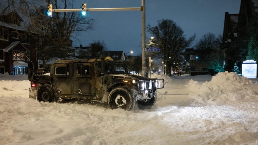 Videos Show Looting in Buffalo After Blizzard