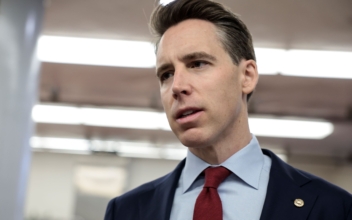 DHS &#8216;Has Not Told the Truth&#8217; About Efforts to Censor Political Speech, Alleges Sen. Hawley Citing Internal Documents