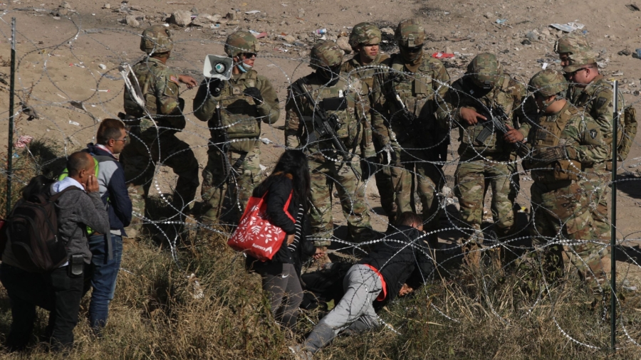 Texas National Guard ‘Border Force’ Blocking Illegal Crossings