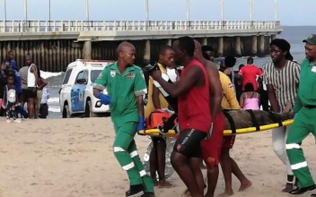 Massive Wave Hits Durban Beach in South Africa; 3 Dead