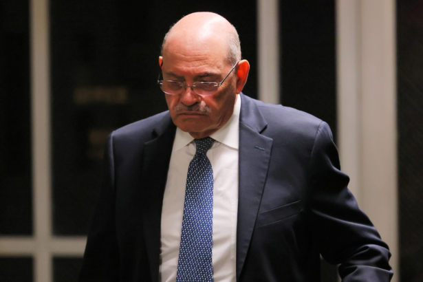 Former Trump Organization Chief Financial Officer Allen Weisselberg leaves the courtroom for a lunch recess during a trial at the New York Supreme Court in New York on Nov. 17, 2022. (Michael M. Santiago/Getty Images)