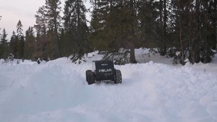 Students Build Auto Rover for Antarctica