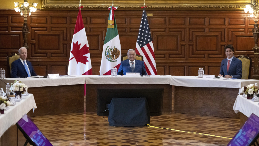 Biden, López Obrador, Trudeau Meet in Mexico City for Summit