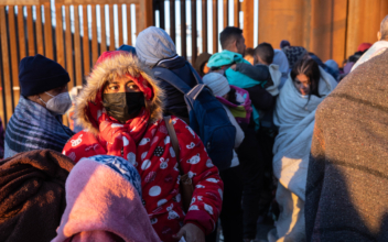8 US Senators Set to Visit El Paso Amid Ongoing Border Crisis