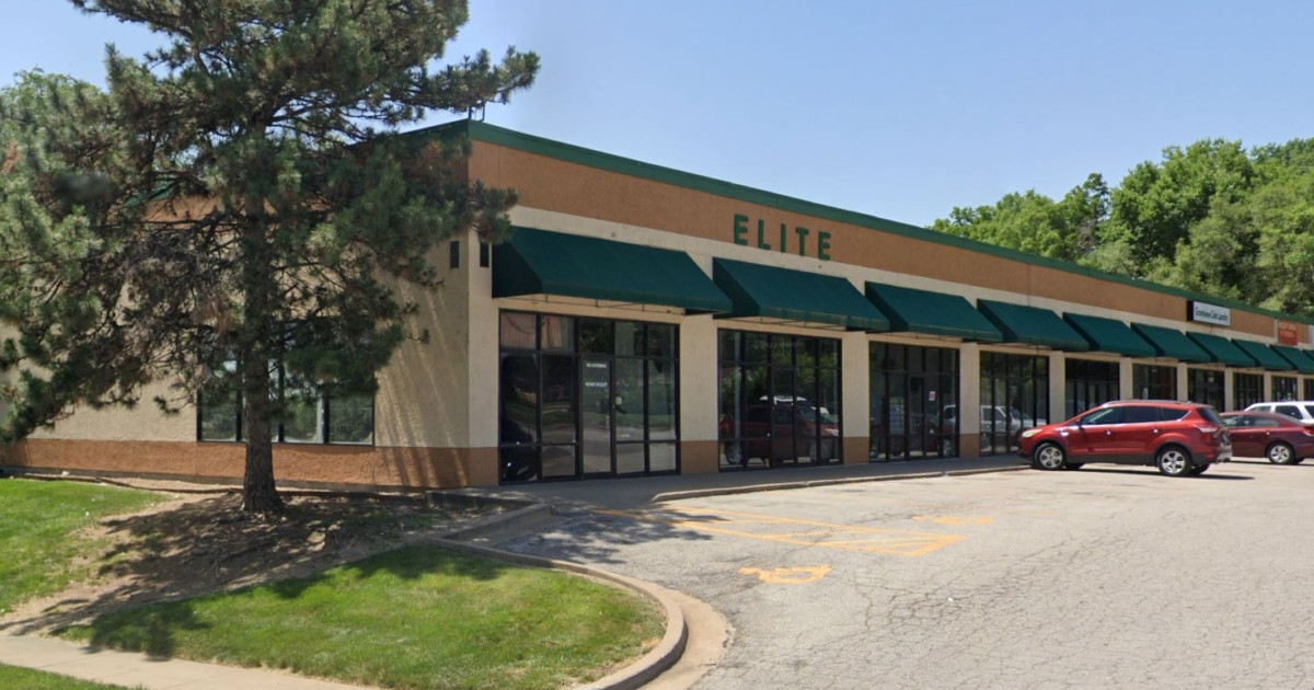 Police 4 Injured at Shooting Near Kansas City Funeral Home NTD