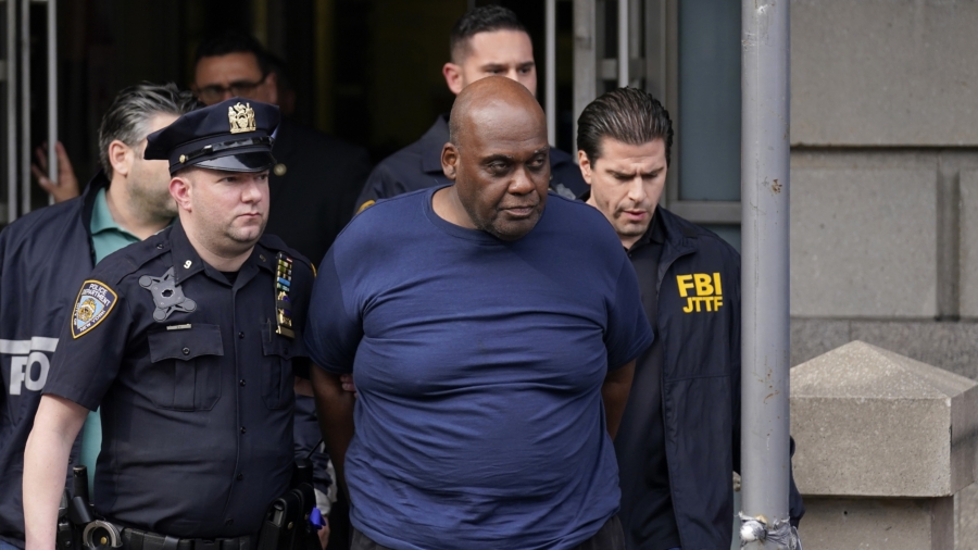 State Seeks Long Prison Term for Accused NYC Subway Gunman