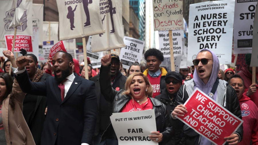 DeSantis Proposes Higher Pay and a Bill of Rights For Florida’s Teachers