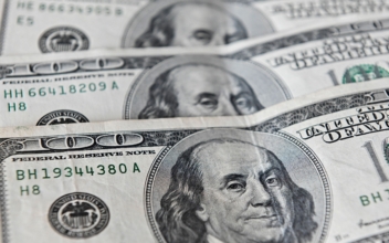 The Future of the Almighty US Dollar: De-Dollarization?