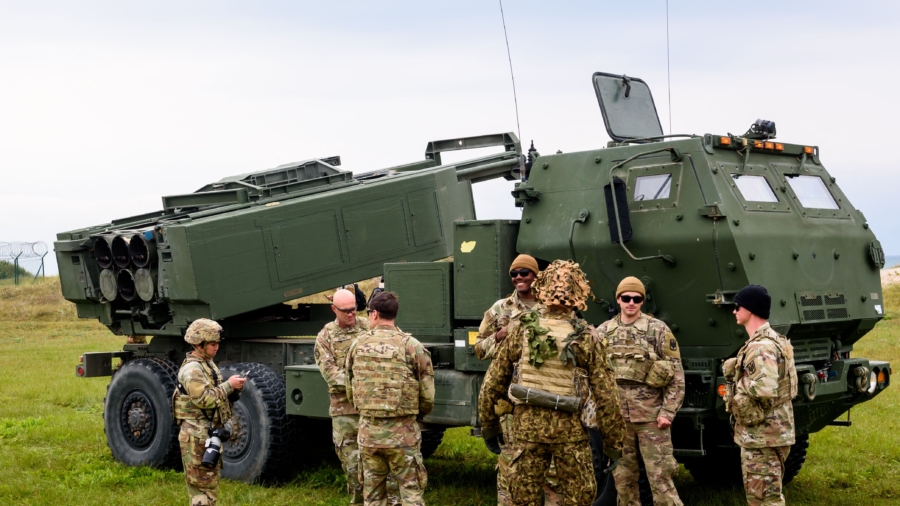 Australia to Buy Long-Range US-Made HIMARS Missiles