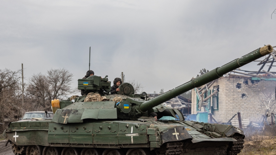 Russia, Ukraine Promise Victory in 2023