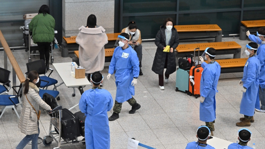 World Faces 'Millions More' Infections as China Reopens Borders Amid COVID Surge: Pompeo