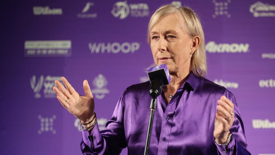 Navratilova Diagnosed With Throat and Breast Cancer