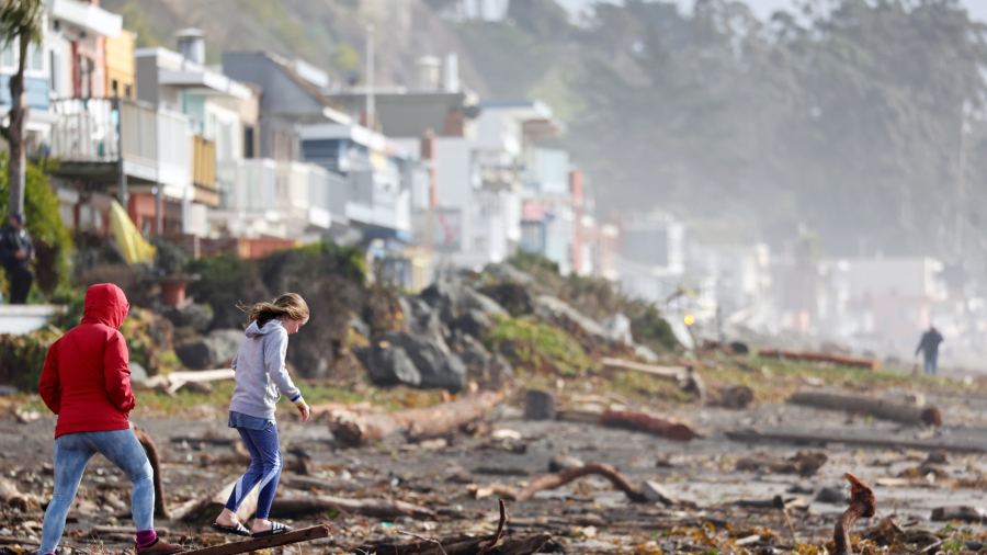 California Residents Defy Evacuation Orders