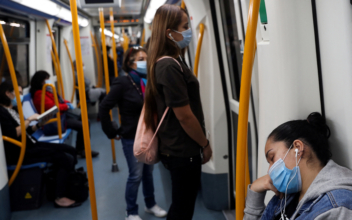 Spain to Scrap Mandatory Masks on Public Transport on Feb. 7