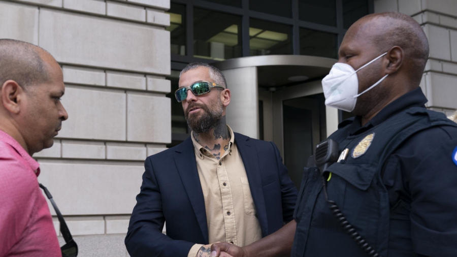 Former DC Police Officer, Military Veterans Speak Ahead of Jan. 6 Anniversary