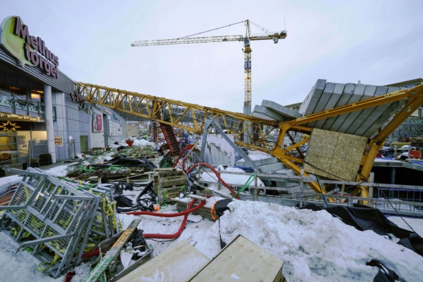 Norway crane crash