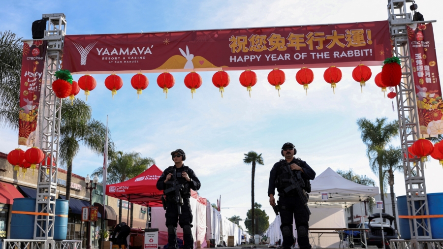 Death Toll From California Shooting Rises to 11 as Police Look for Motive
