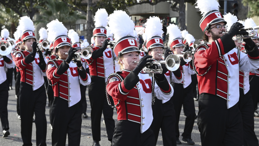 Rose Parade Avoids California Rain as It Welcomes New Year
