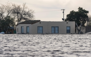 Salinas River Level Threatens More Flooding
