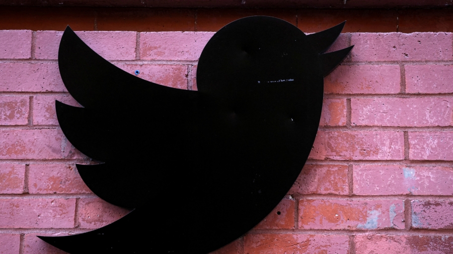 Twitter Says Users Must Be Verified to Access TweetDeck