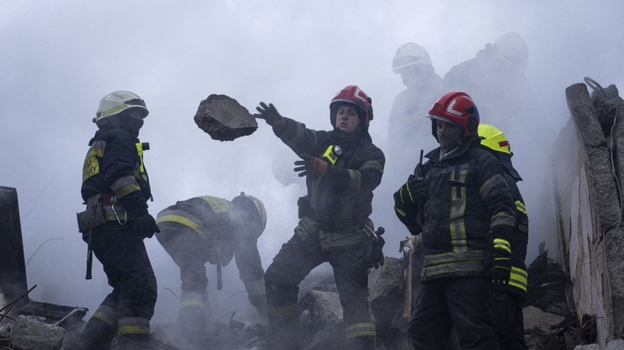 Death Toll From Strike on Ukraine Apartment Building Rises to 40