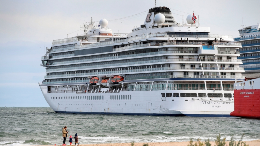 Cruise Ship Barred From Docking in Australia Due to Fungal Growth on Hull