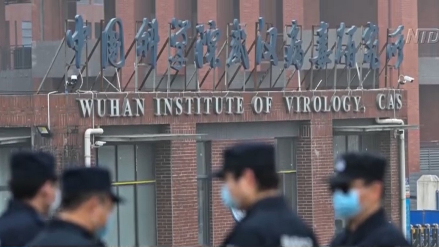 Wuhan Residents Pay Tribute to COVID-19 Victims