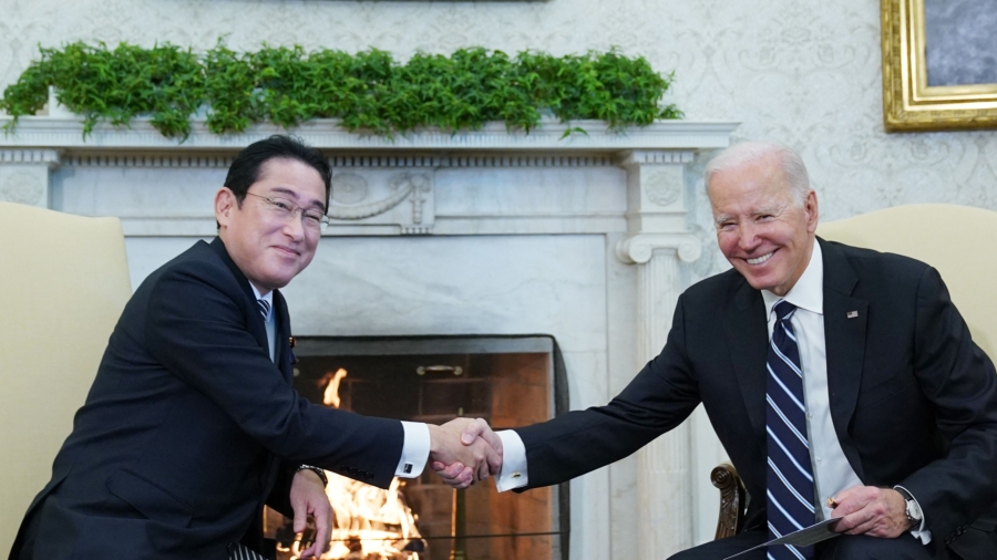 US and Japan Sign Historic Defense Agreements, Extend Mutual Aid to Space