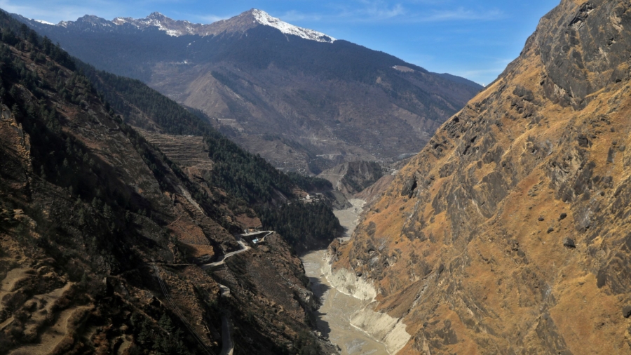 Nearly 200 People in Himalayan Town Evacuated After Homes Develop Cracks