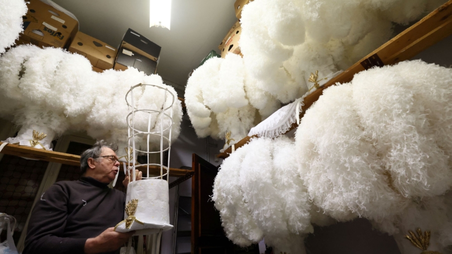 Belgian Costume Maker Hopes for Carnival Boom After COVID-19 'Black Hole'