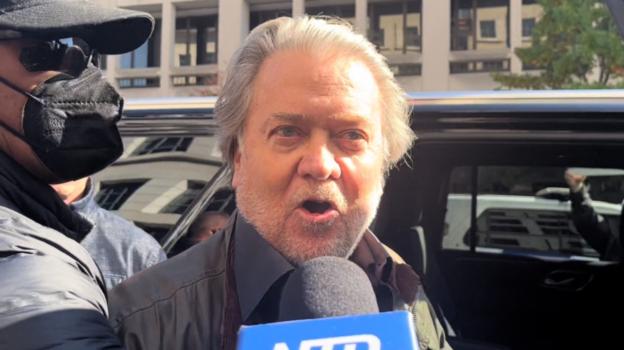 Steve Bannon Arrives in Court on New Charge