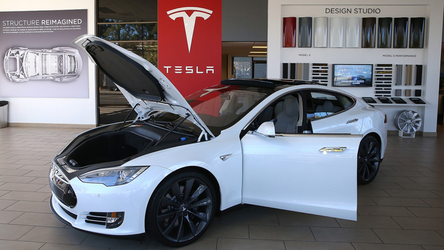 Steering Issues Prompt Investigation Into 280,000 New Tesla Vehicles