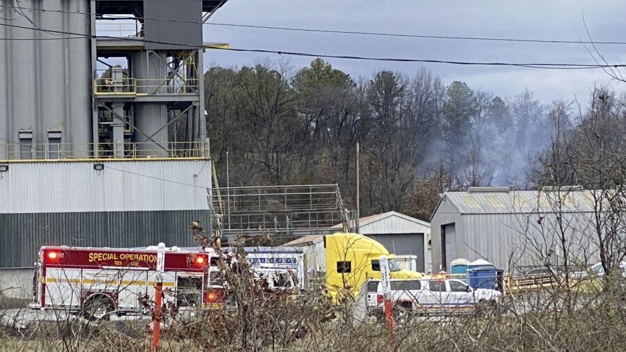 Investigation Begins Into Arkansas Plane Crash That Killed 5