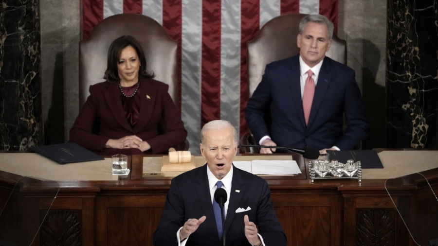 Biden’s Plea for Unity Mixed With Jabs at Republicans During State of the Union