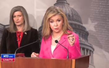 Sen. Blackburn Holds Press Conference About Bill to Deal With Traffickers