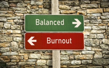 Burnout: Symptoms, Causes and Recovery Tips