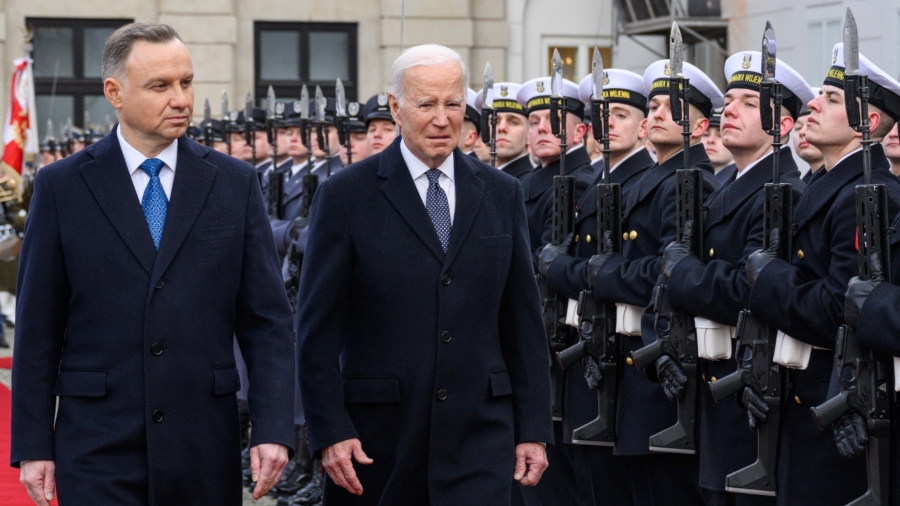 Biden Speaks to Public in Warsaw After Surprise Visit to Kyiv