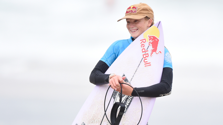 American Teenagers Stun Surfing Great Stephanie Gilmore at Women’s Championship Tour Opener in Hawaii