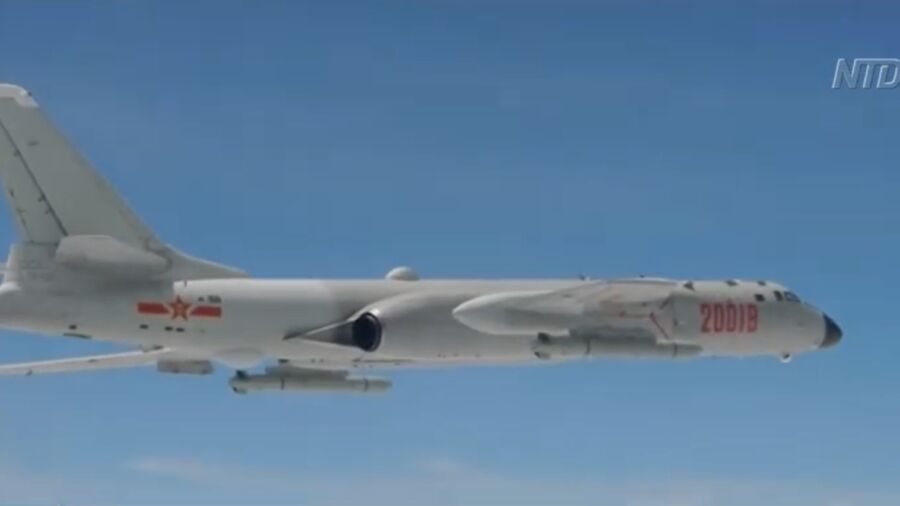 Beijing Jet Soars Near US Aircraft Over South China Sea